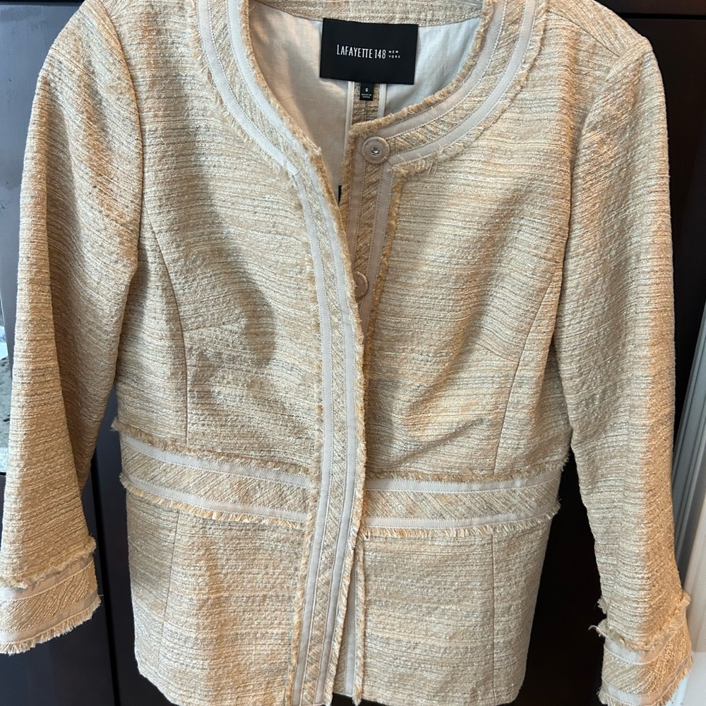 Classic 3/4 sleeve tan and cream jacket